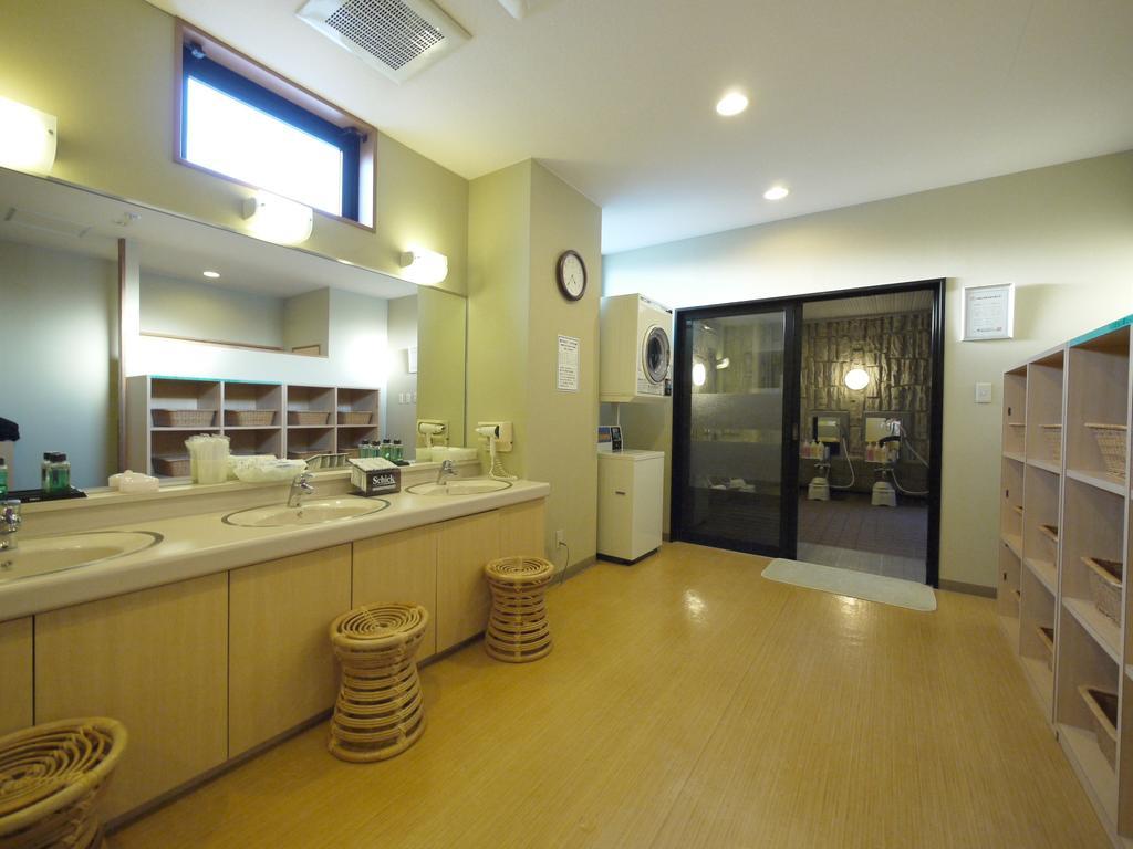 Hotel Route-Inn Yonezawa Ekihigashi Экстерьер фото